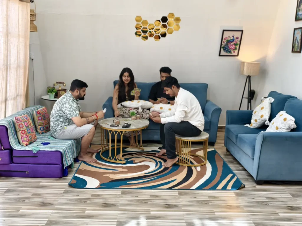 Spacious Hall, Cozy Vibes